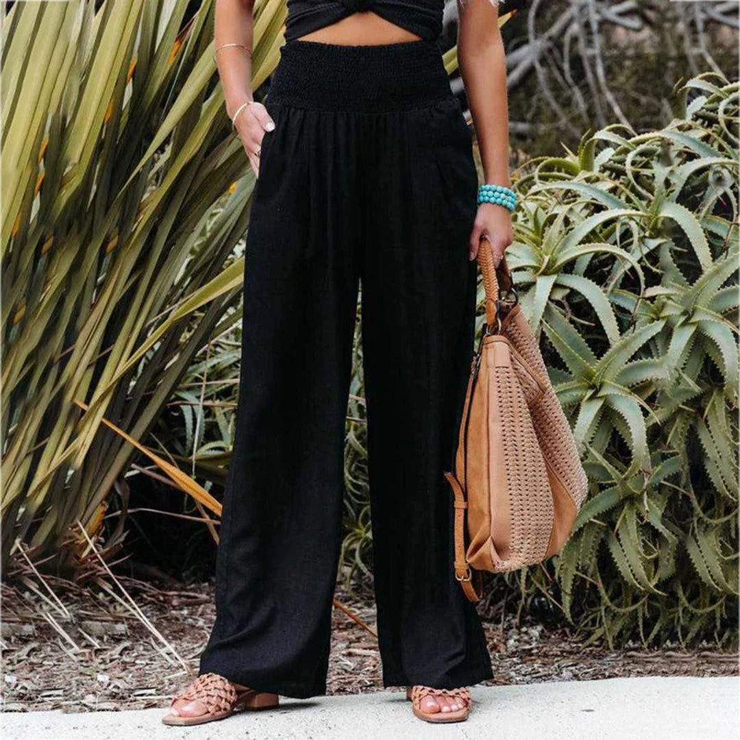 XANDRIA | Chic trousers perfect for the summer season